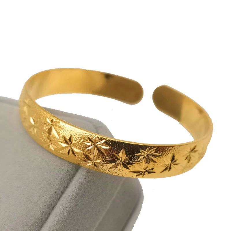 Fashionable modern brass women's bracelet - 10mm wide cuff with starburst engraving pattern