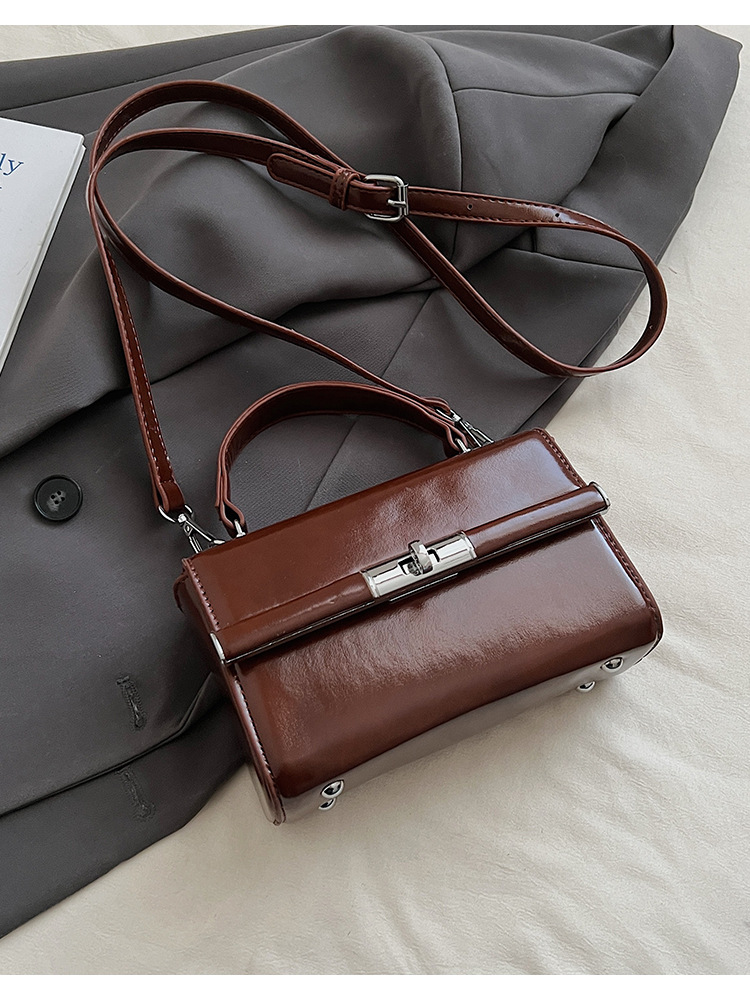 Bolso de mano de alta sensación para mujeres 2026 nuevo bolso cuadrado ligero de textura de lujo estilo coreano nicho bolso de hombro de mujer