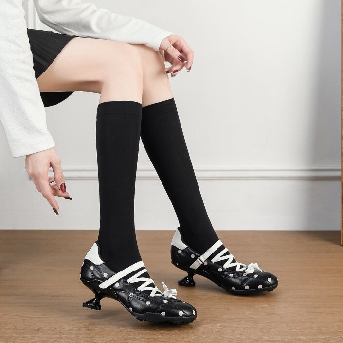 [in Stock] French-Style Black Ballet Mary Jane Shoes with Unique Chunky Heels and Polka Dot Design, Retro and Unique