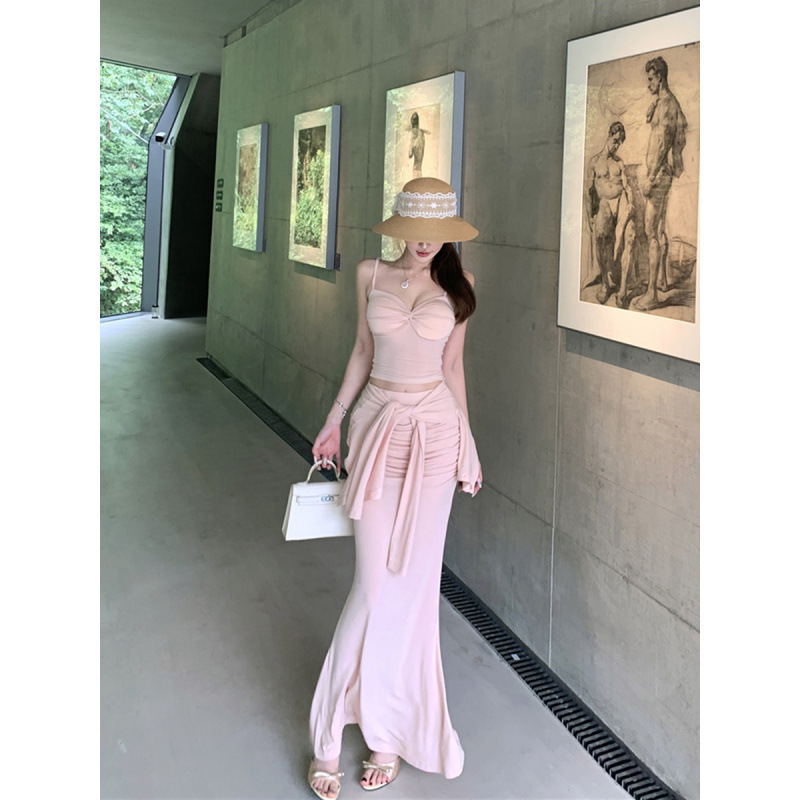 忆可达【韩女设定】针织扭结背心圆领长袖开衫包臀鱼尾裙套装|undefined
