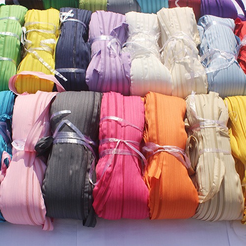 现货批发3号5号8#尼龙拉链整卷码装彩色黑白被套帐篷箱包服饰拉链