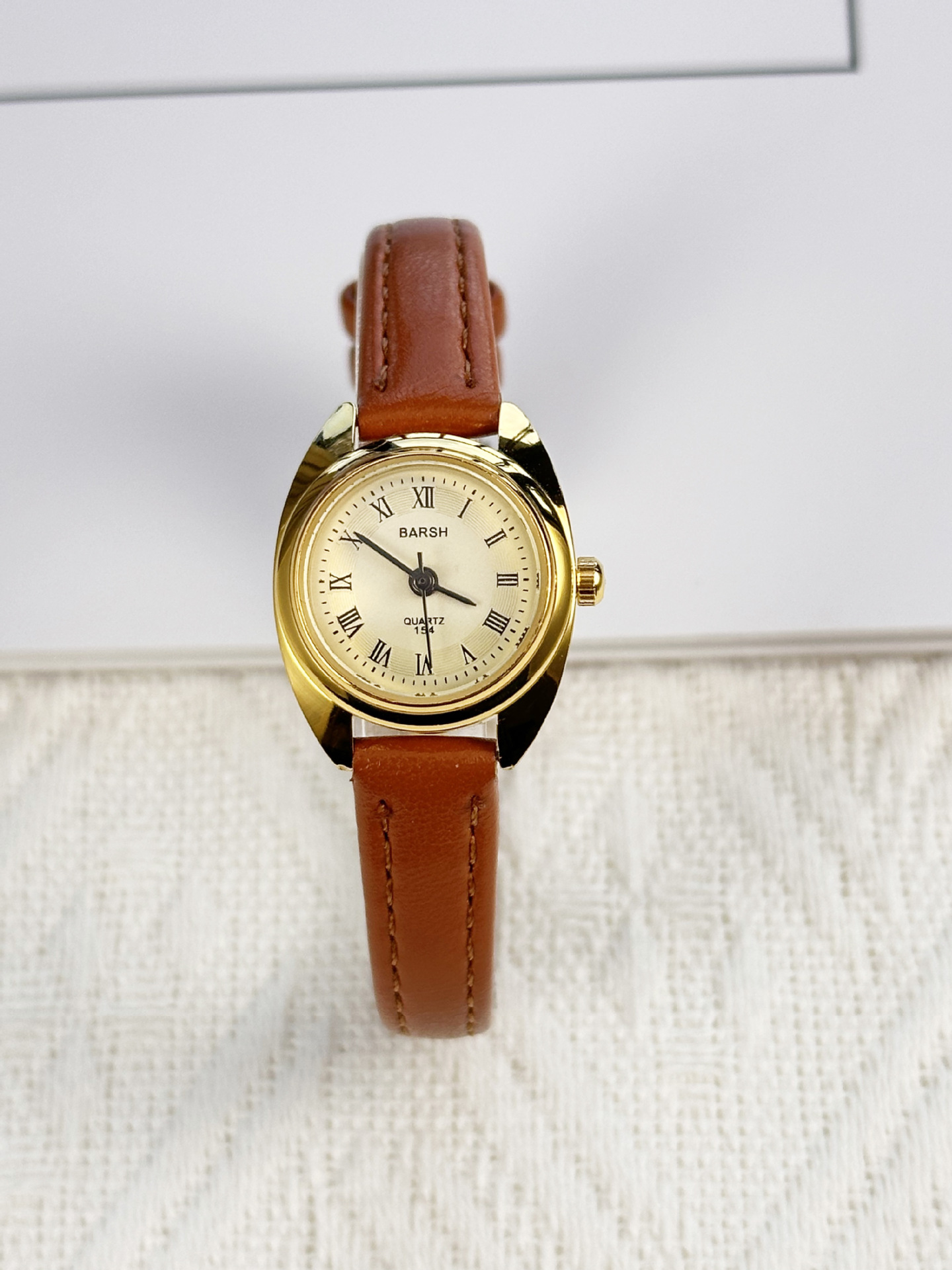 Casual Style Casual Geometric Concealed Buckle Quartz Women's Watches