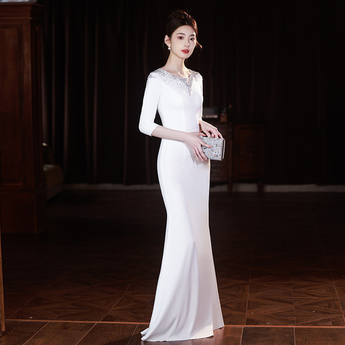 White Evening Gown 2026 Winter New French Simple and Elegant Long-Sleeve Fish Tail Host/Hostess Evening Gown