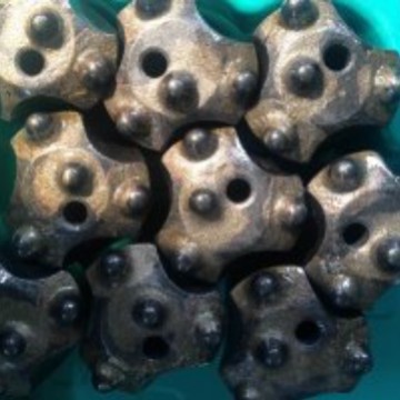 Broca 30 32 36 38 40 42 broca de diente esférica columna de soldadura Tooth Rock Drill mina accesorios broca