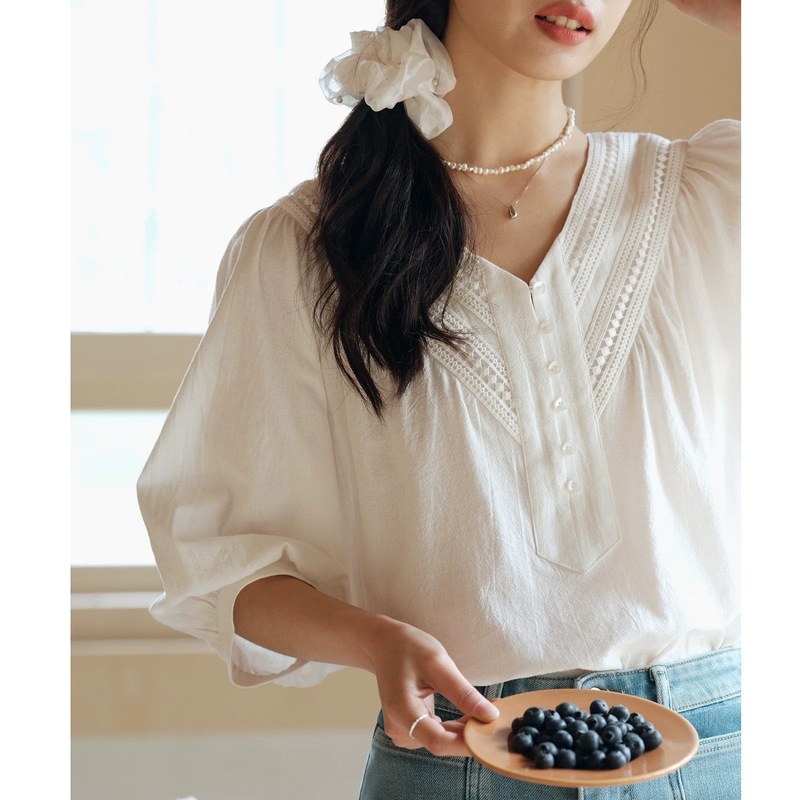 MIXBOA French Style Lace Stitching Shirt Women's Spring and Summer Short-sleeved Loose Design Niche Chic White Top