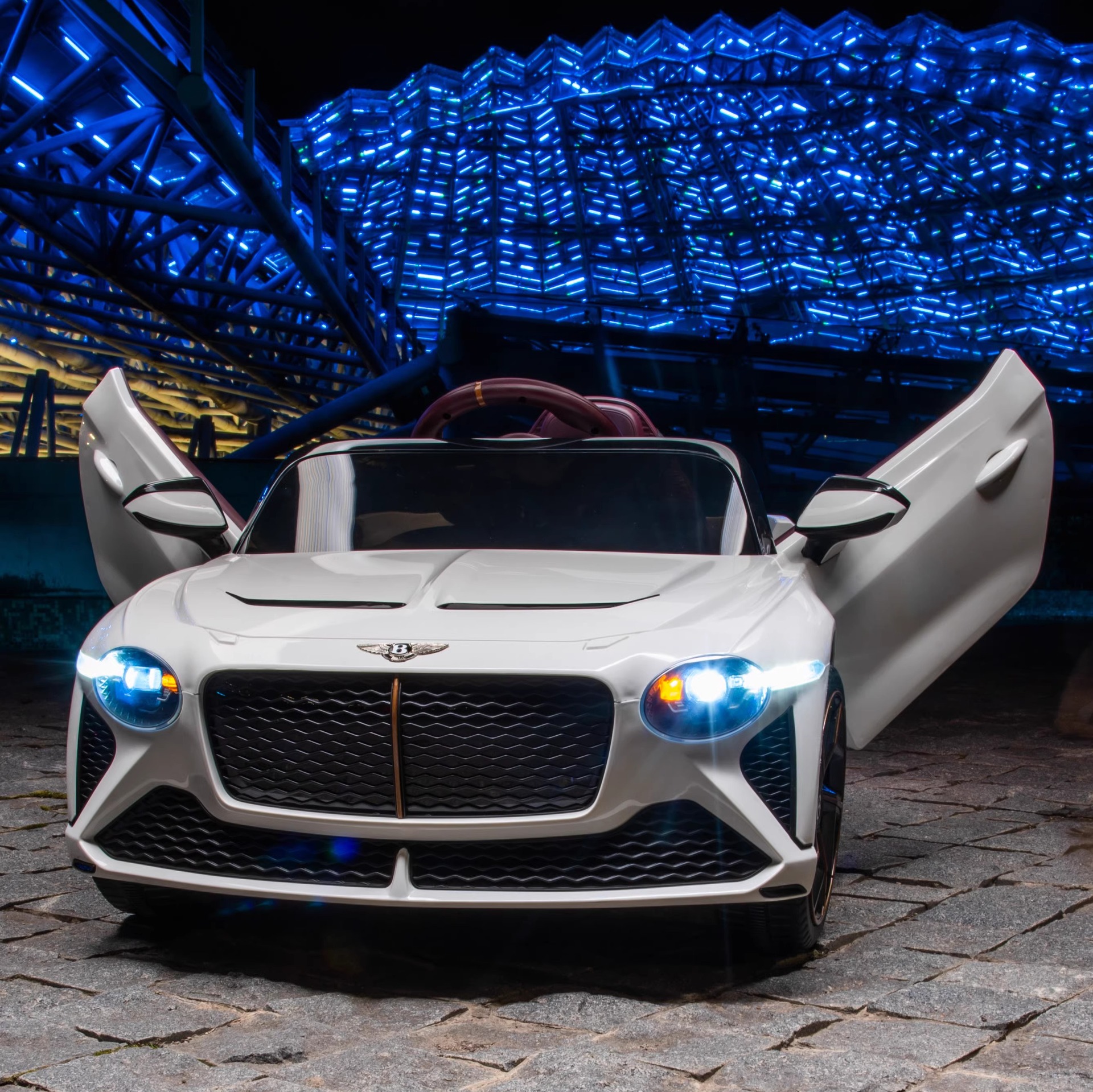 Electric electric car on four wheels