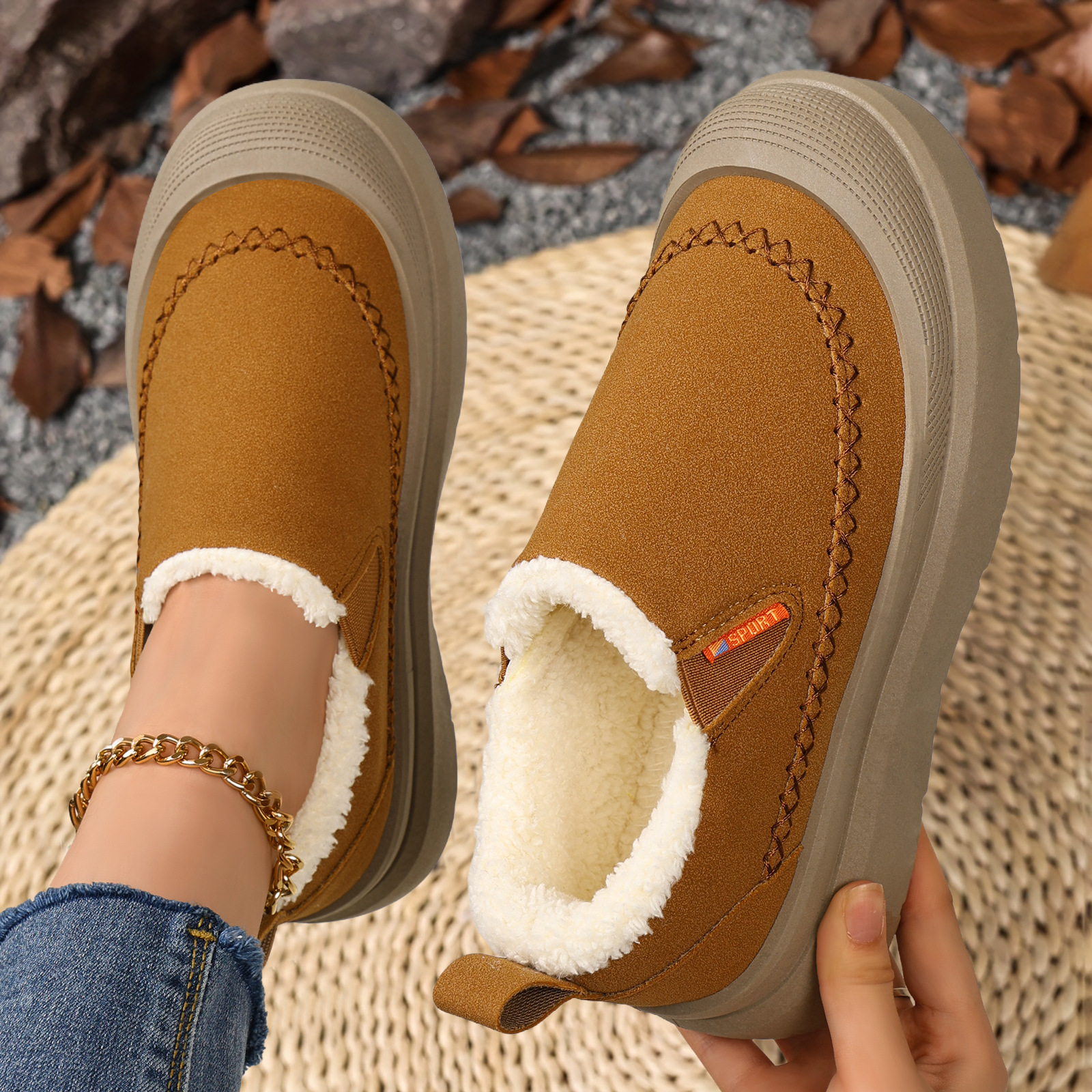 Nuevo invierno de terciopelo grueso calentamiento zapatos de mujer con suela suave y poco profunda, botas de nieve de tamaño grande cómodas y casuales para mujeres
