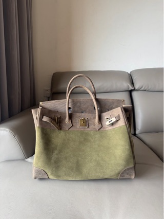 Large-Capacity Crazy Horse Leather and Suede Patchwork 40cm Travel Bag with a High-End Feel, Vintage Platinum Bag