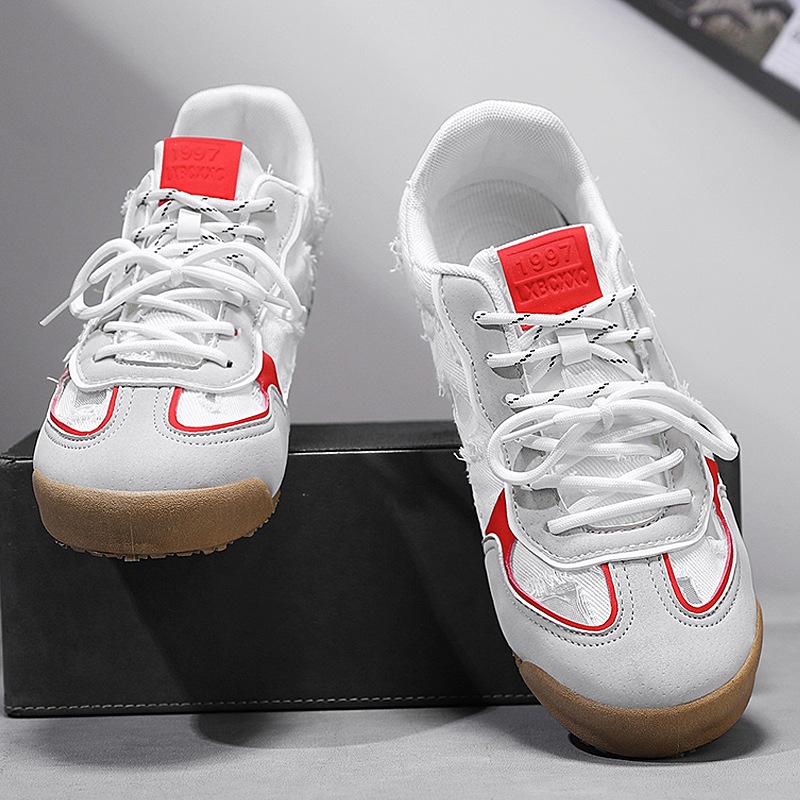 Zapatos casuales de entrenamiento alemán para hombres, zapatos deportivos de verano 2025, cordones dobles para hombres, estilo universitario plano, zapatos de moda de todo fósforo para hombres