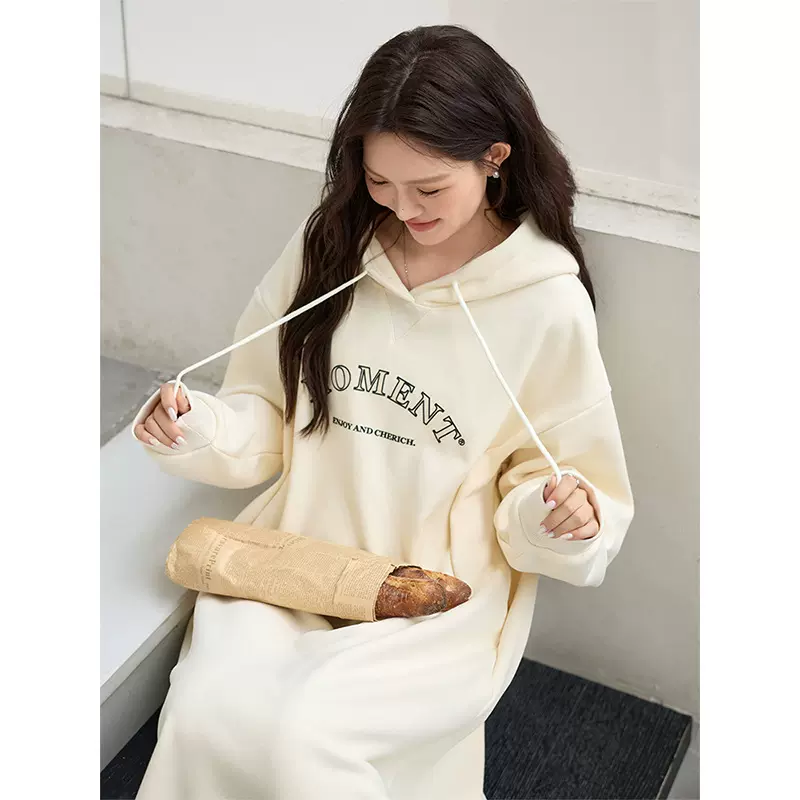 大码女装时尚连帽卫衣宽松加绒连衣裙秋季小众亲肤柔软垂感棉卫衣