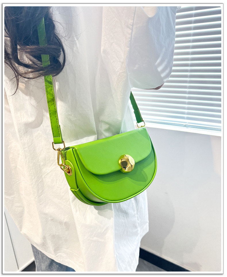 Pequena mala de ombro feminina estilo coreano na moda_voghion.com