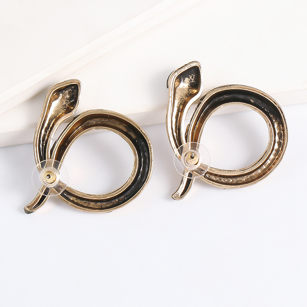 New Retro Diamond-studded Snake Earrings Wholesale Nihaojewelry display picture 6