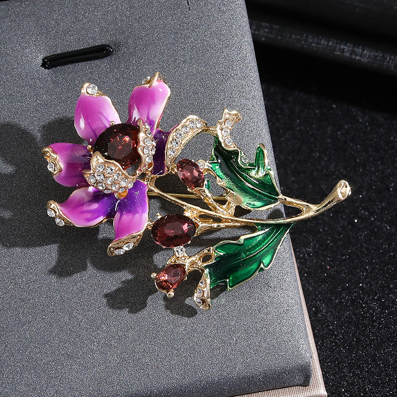 Factory Direct Supply Purple Enamel Flower Brooch Elegant Fashion Plant Series Wedding Party Casual Corsage Wholesale