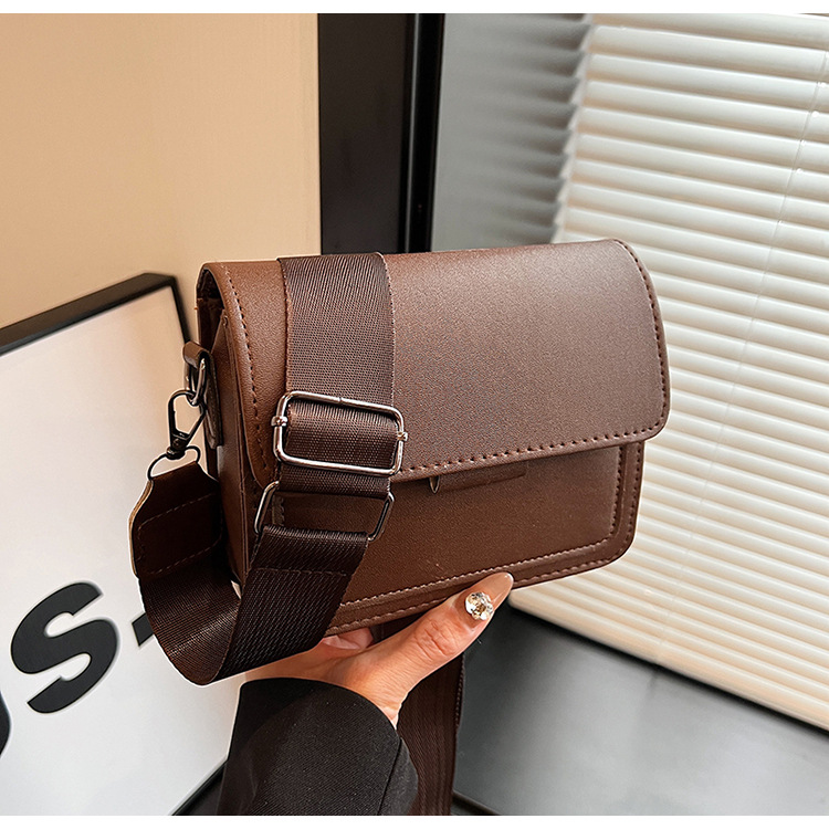 198g Weight Synthetic Leather Lining Material Sewing Thread Fashion Element Flip Cover Closure Type Single Shoulder Strap Strap Type Square Bag Bags Type Casual Occasion Pu Leather Material Solid Color Pattern All Seasons Season Women's Gender Classic Style Style Square Shape Women's Pu Leather Solid Color Classic Style Sewing Thread Square Flip Cover Square Bag 37