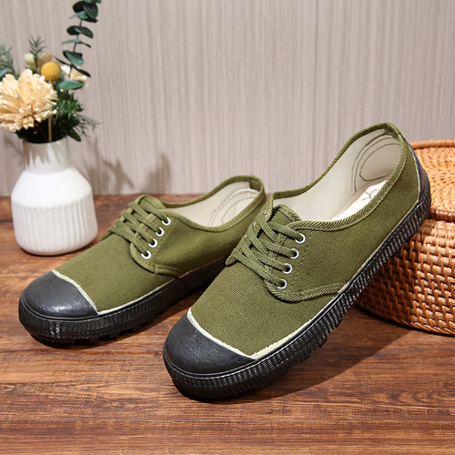 Factory direct sales farmland labor protection shoes, yellow sneakers, green liberation shoes, rubber soles, wear-resistant outdoor construction site farm work shoes