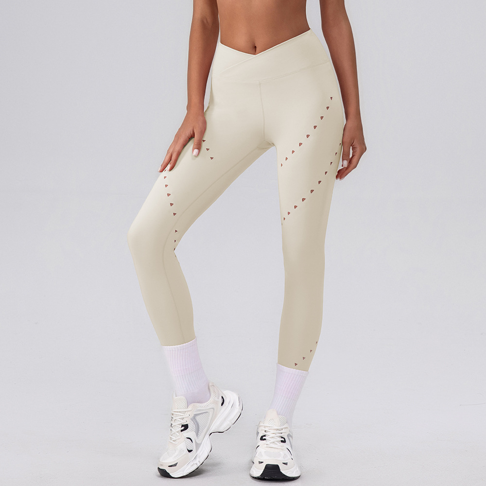 Recordando los nuevos pantalones de pierna de encaje de fitness de secado rápido hueco en forma de V, desnudos, cintura alta, glúteos, yoga, pantalones cortos, mujeres