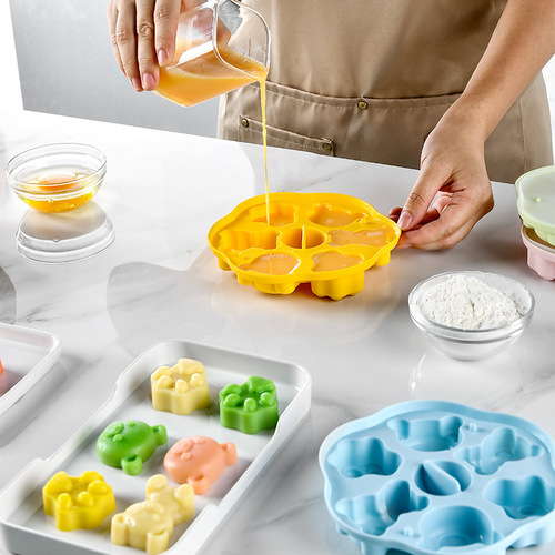 Silicone baby food supplement mold bear ice cream jelly steamable hot rice cake cake jelly ice cream mold