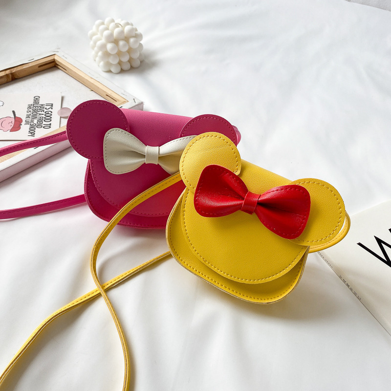 Venta al por mayor de fábrica de moda Coreana de dibujos animados hombro crossbody bolsa pequeña mini niños lindos accesorios bolsa pequeña entrega de una sola pieza