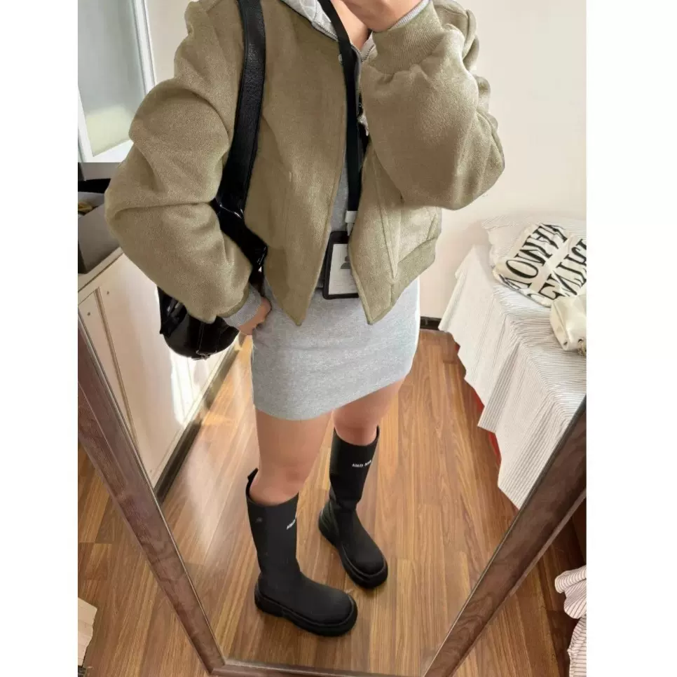 卡其色短款外套女春秋季2025新款巴恩风美式正肩毛呢子棒球服夹克