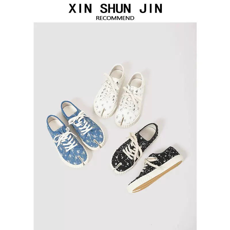 牛仔布厚底分趾猪蹄鞋2026春季新款女破洞亮片设计系带帆布时尚鞋