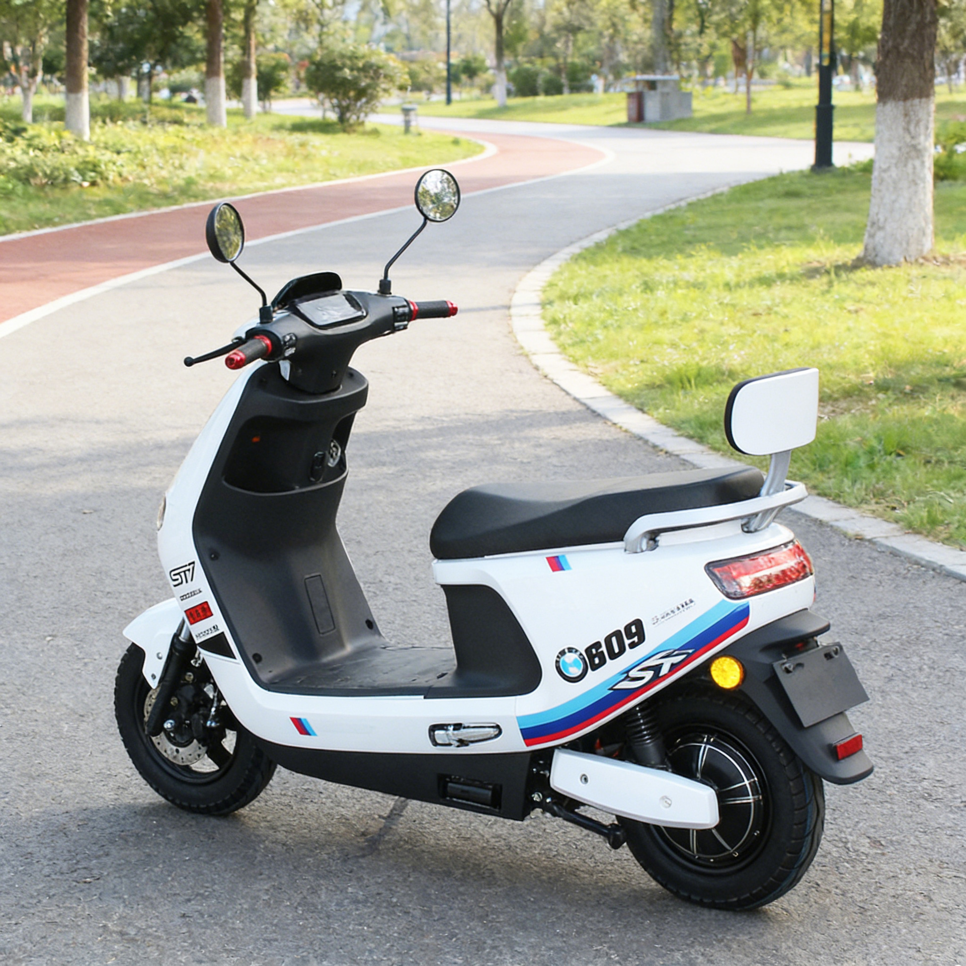 Cross-Border Wholesale Long Run King Electric Scooter 72V Two-Seater Electric Motorcycle Adult High-Power High-Speed Electric Vehicle