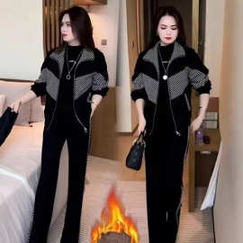 高档洋气加绒加厚休闲套装女秋冬季新款减龄拼接格子外套两件套潮
