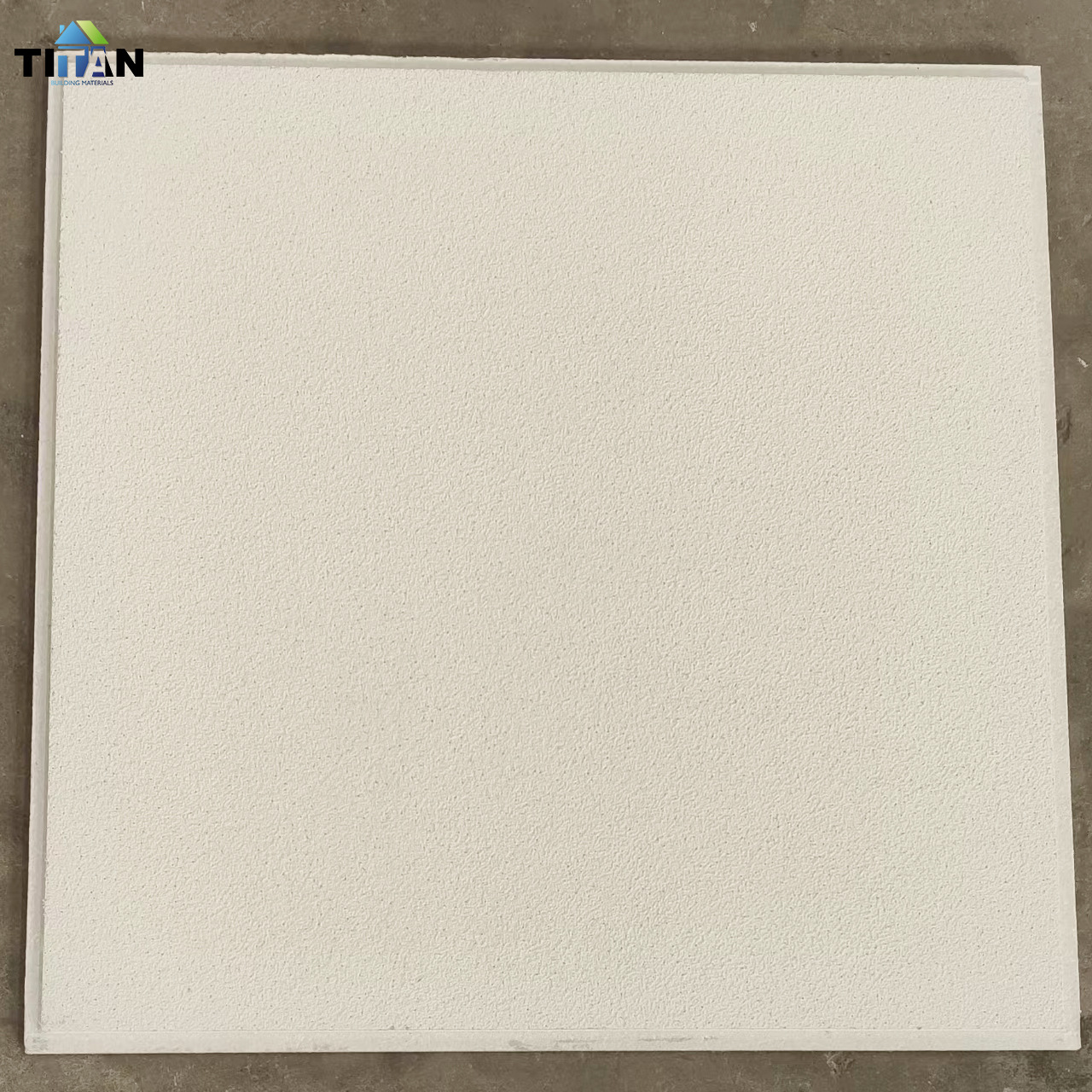 Tablero de lana mineral Tablero de absorción de sonido decorativo de techo insonorizado a prueba de humedad Tablero de lana mineral ignífugo ignífugo 12-15mm