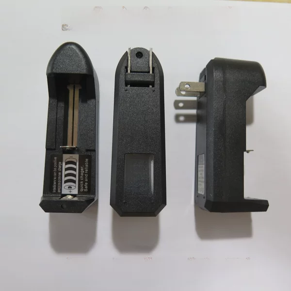 18650 charger lithium battery charger strong light flashlight headlamp special single slot charger 14500 single charge