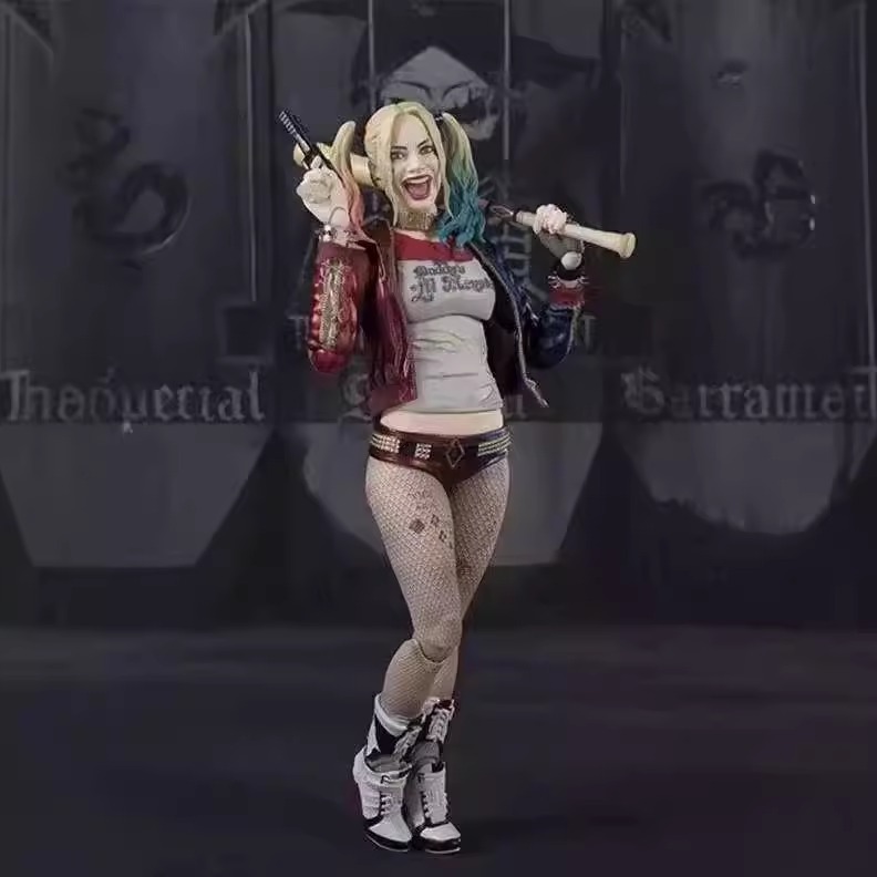 Suicide Squad articulaciones móviles SHF Joker Joker Joker modelo de mujer Harley Quinn adornos hechos a mano