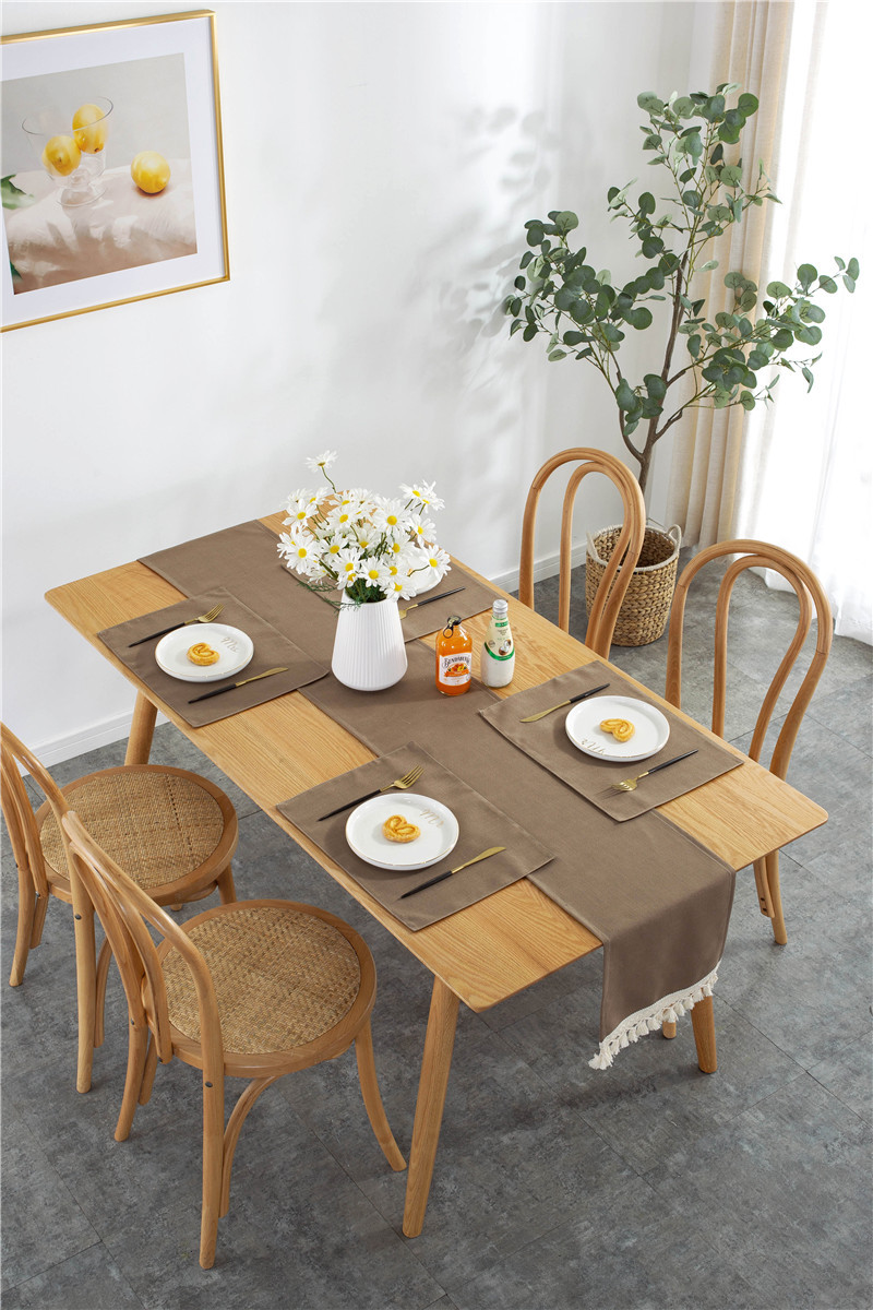 Tovaglia/runner da tavola rettangolare impermeabile, moderna e minimalista, tinta unita, in poliestere con nappe, direttamente da_voghion.com