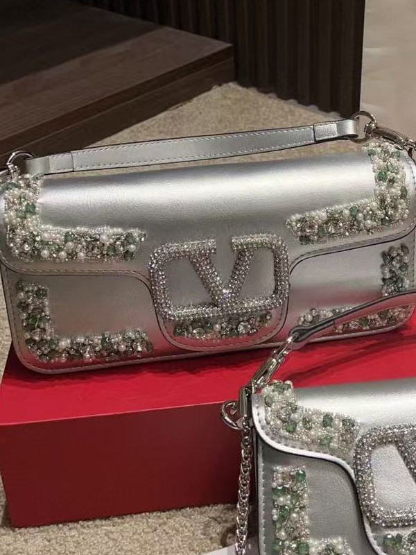 新款手提链条女包时尚潮流小方翻盖钻包女士单肩包晚宴搭配街拍包