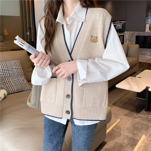 Spring and Autumn Cardigan Sweater Knitted Vest Women's New  Winter Vest Vest Women's Outer Shirt Two-piece Set