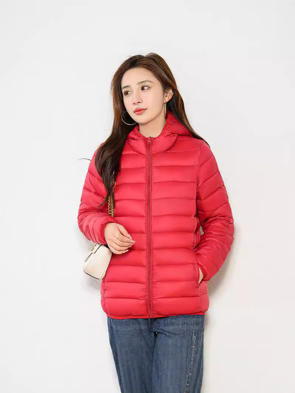Women's Lightweight Cotton Jacket, Fashionable 2025 Winter New Style, Lightweight and Warm, Korean Style Hooded Short Cotton Coat for Women