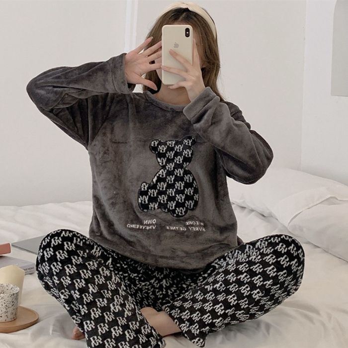Transfronteriza mayorista otoño invierno pijama franela espesa mujer dulce dibujos animados casuales mangas largas chaqueta explosiva ropa para el hogar