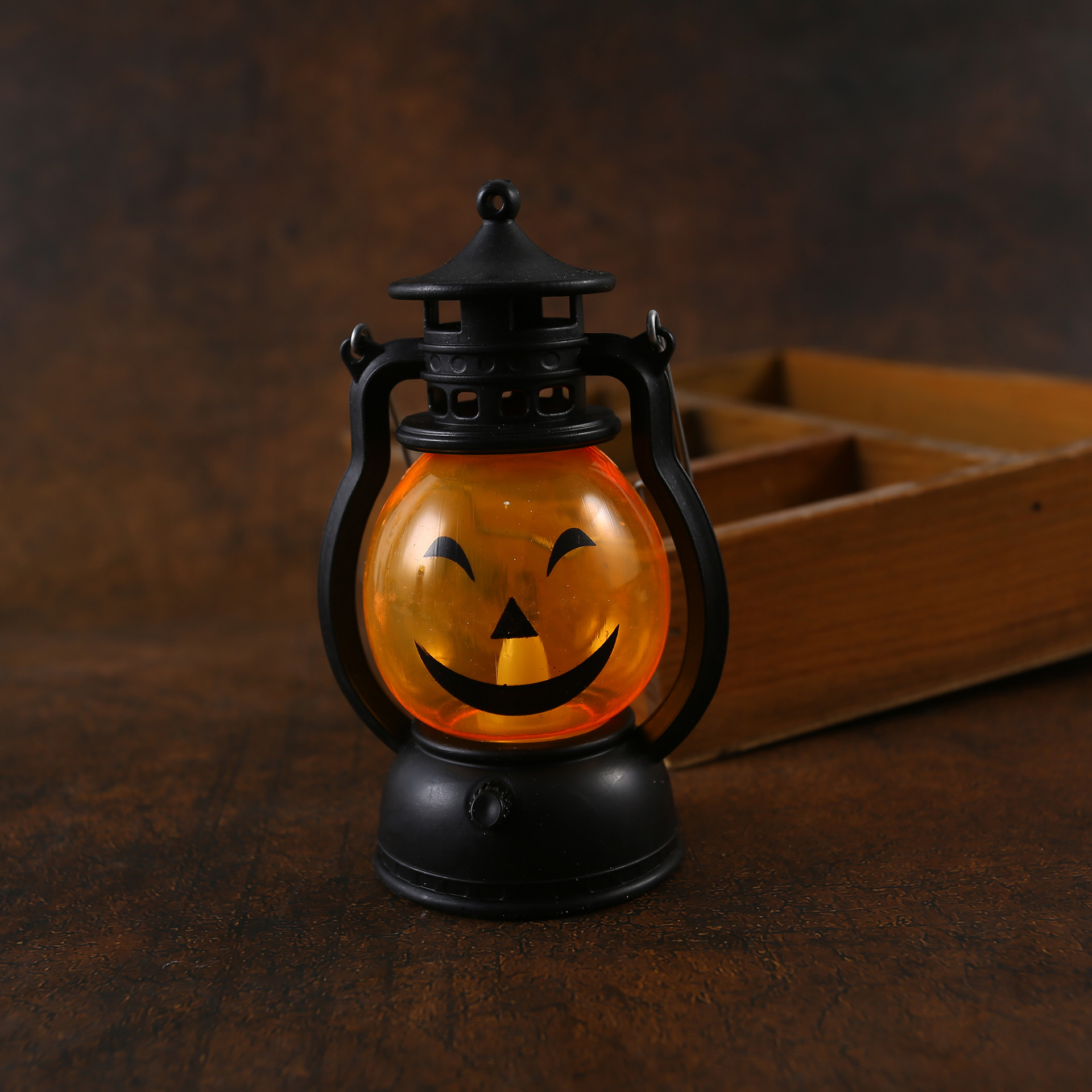 Halloween nueva lámpara portátil lámpara de calabaza LED Lámpara electrónica lámpara de queroseno retro lámpara de caballo pequeño fantasma Festival accesorios de decoración