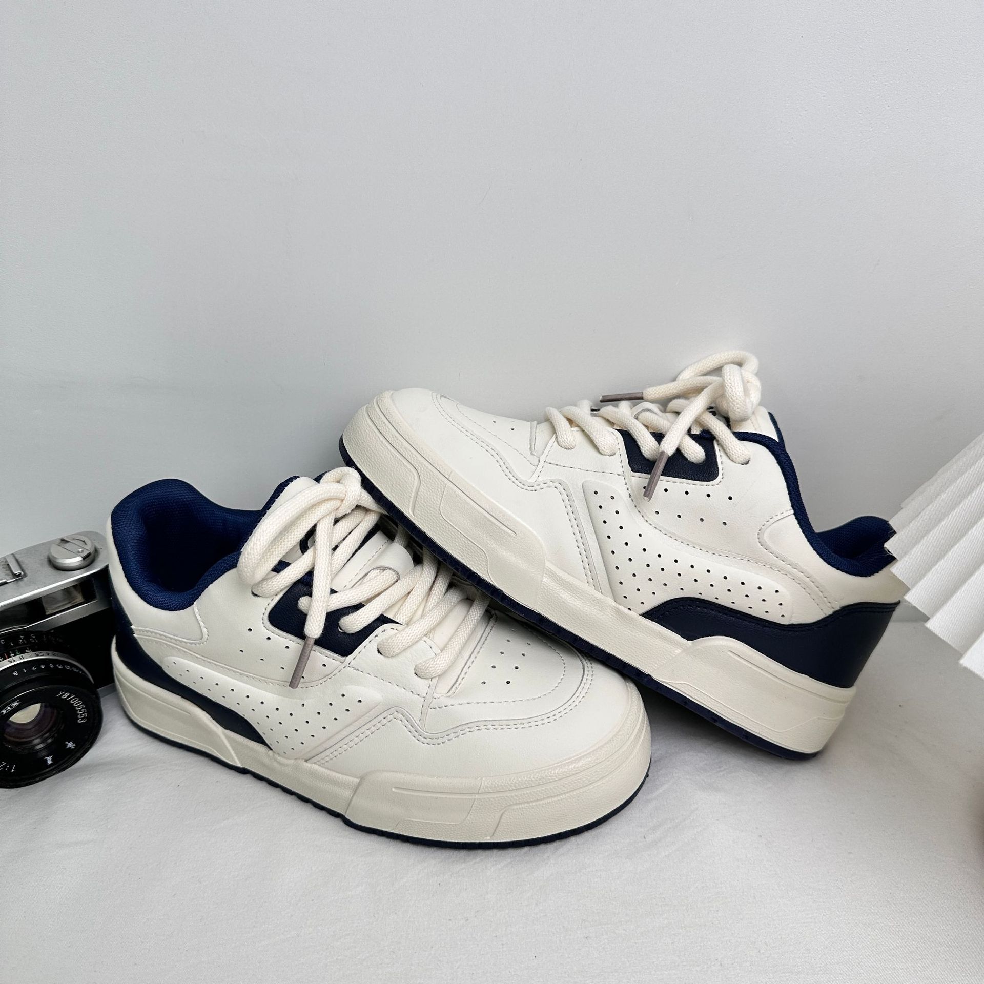 Zapatos de skate de tendencia de suela gruesa de onda lejana para niños estudiantes 2025 primavera zapatos de lona deportivos de lengua gruesa zapatos de mujer de todo fósforo image 9