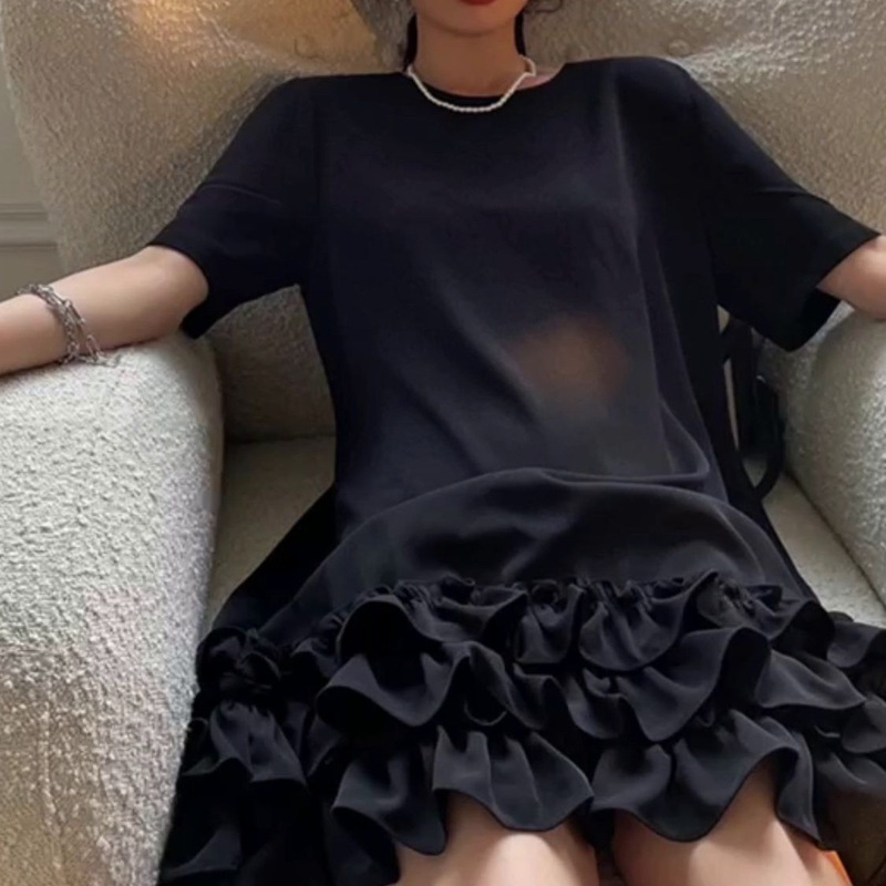 chubby girl Extras Size 150.00kg Small Black Dress Hepburn Style Elegant Slimming Black T-shirt dress Niche Women's Summer New