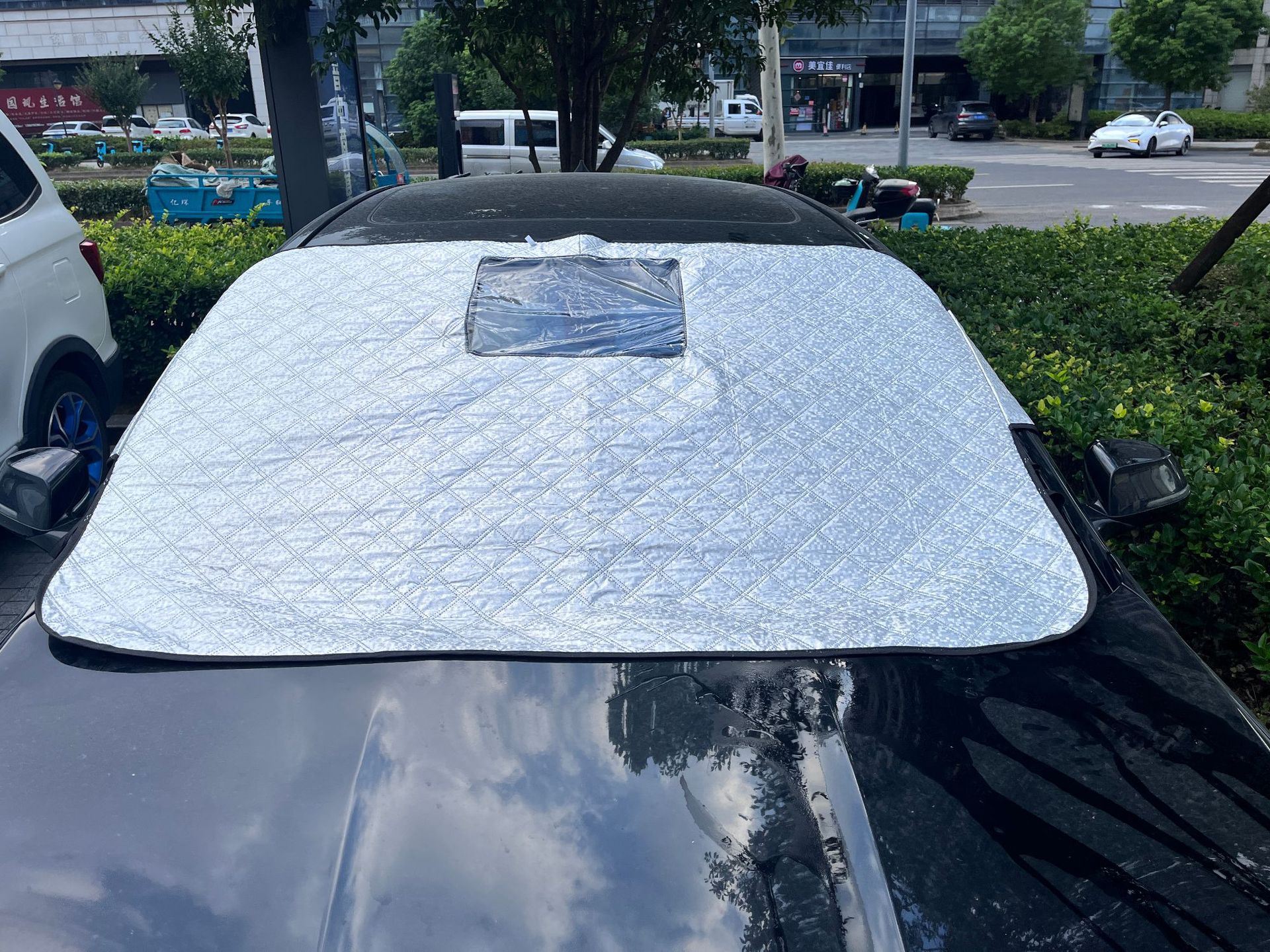 Cross-border car sunshade sunscreen heat insulation half cover snow window snow cover car clothing car snow cover