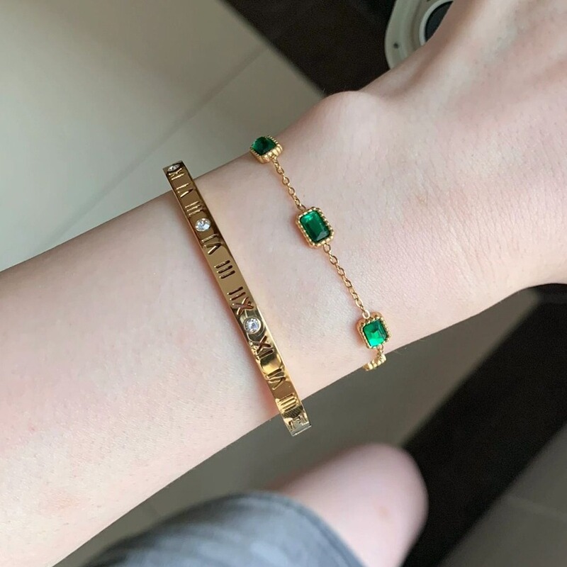 Emerald Roman Numerals Titanium Steel Stacked Bracelet for Women's Niche Light Luxury High-end Exquisite Color-free Titanium Steel Bracelet