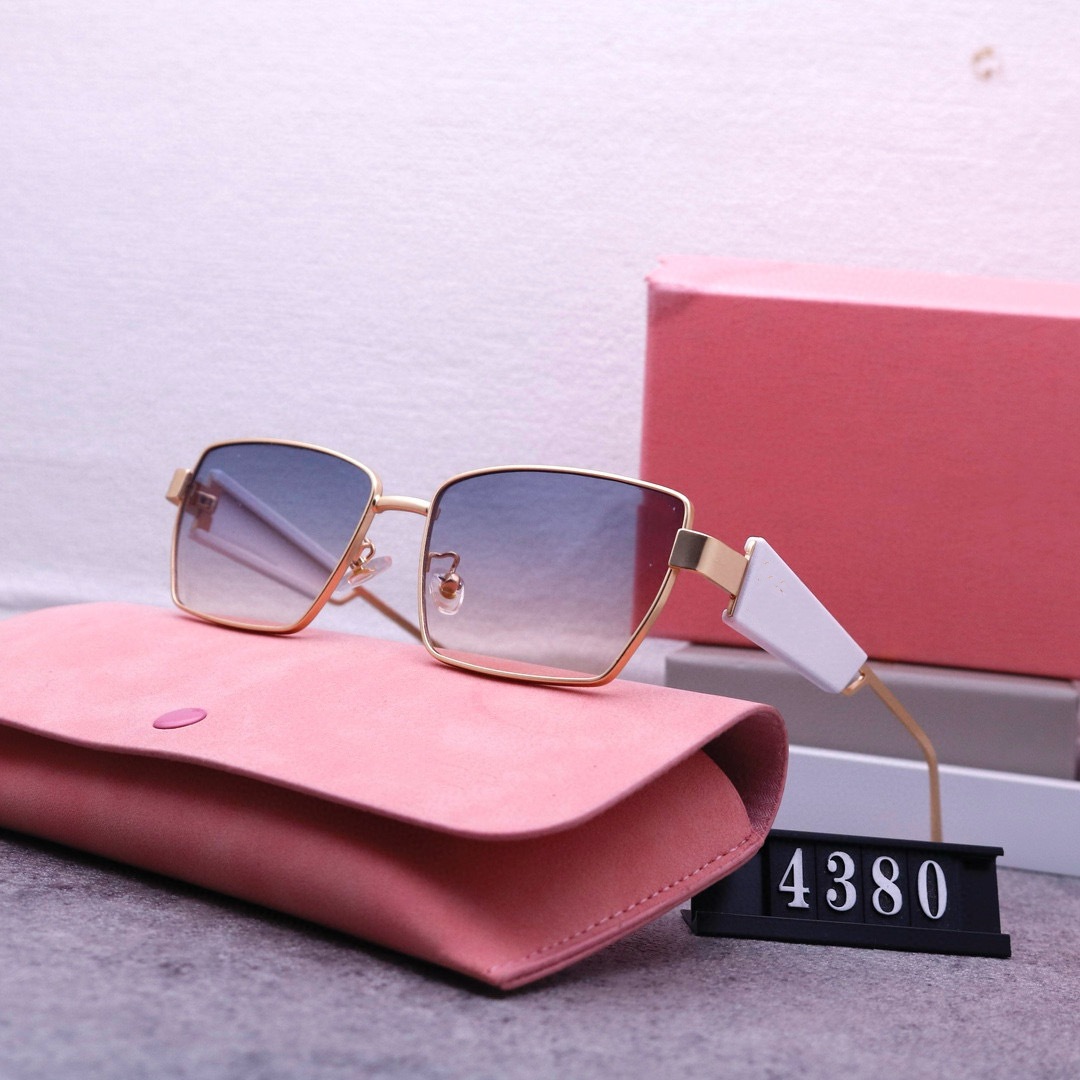 Neue 2024 Box Modische trendige Männer Frauen zeigen weiße und dünne Sonnenbrillen mit Advanced Sense_voghion.com