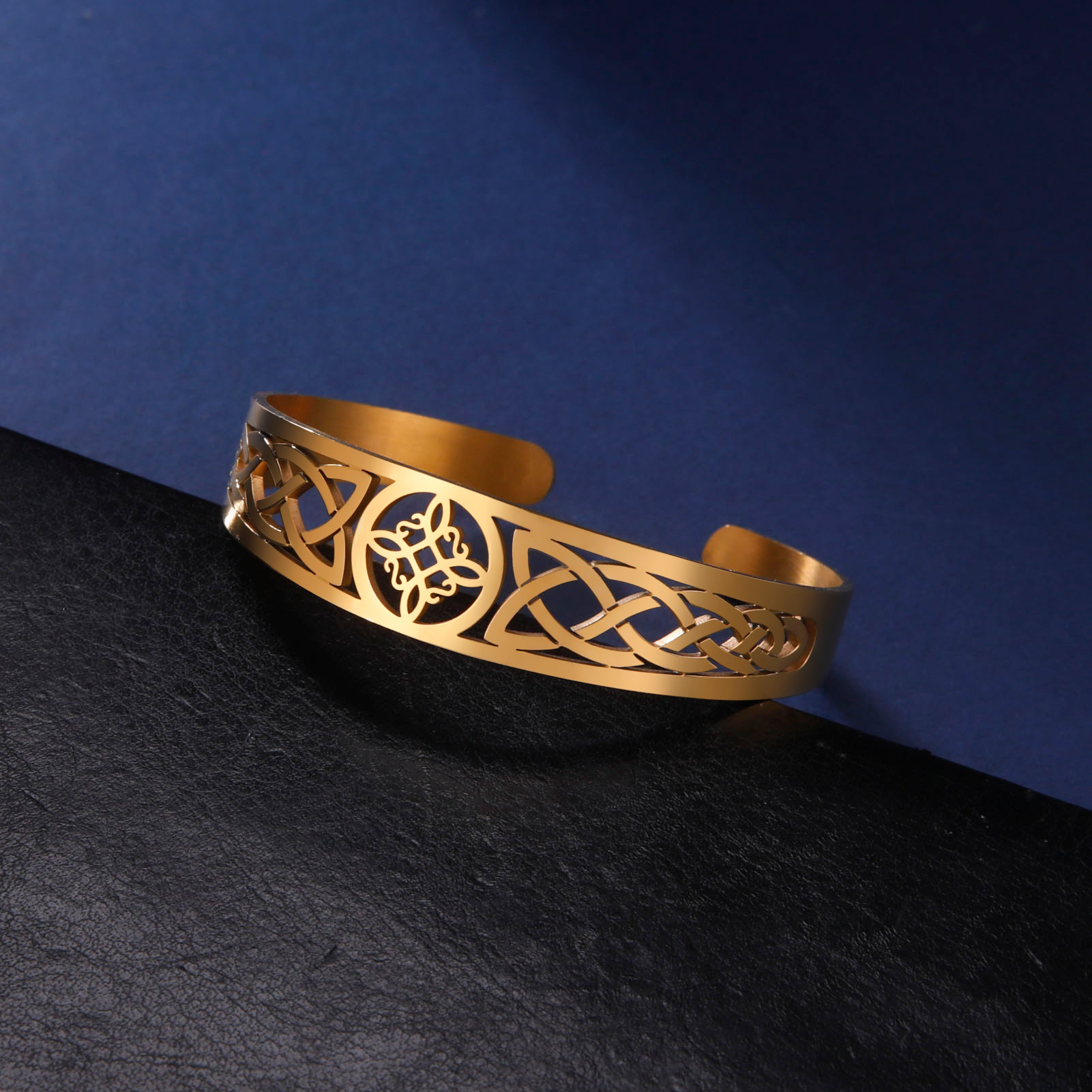 Witch Knot Hollow Ornament 304 Stainless Steel Bracelet O1CN01gpL0yU1C1CjtVoiuD !!3396270020 0 Cib