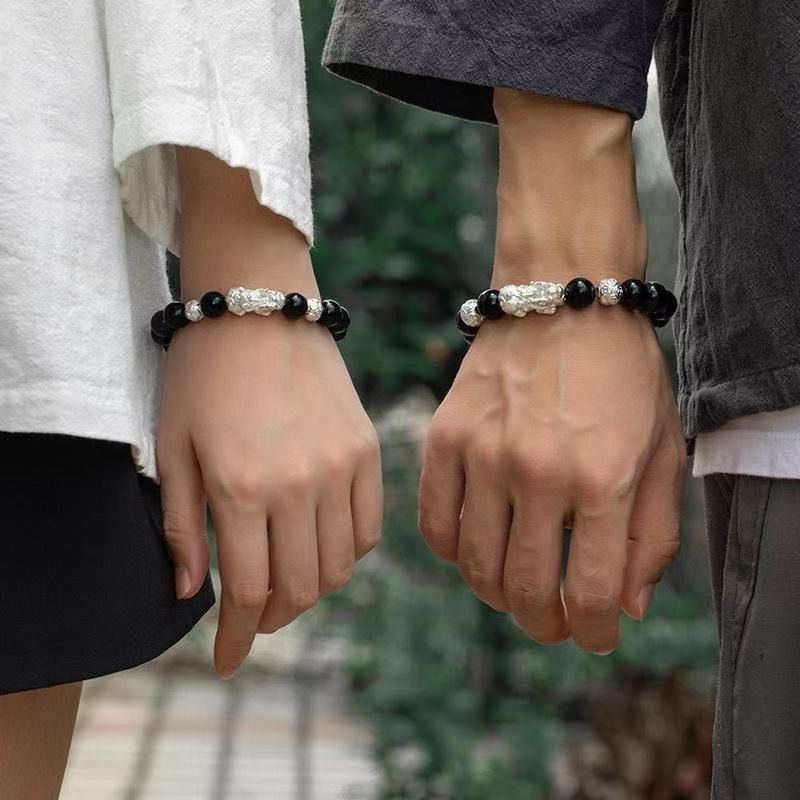 Bracciale pixiu in ossidiana nera con perline buddha oro_voghion.com