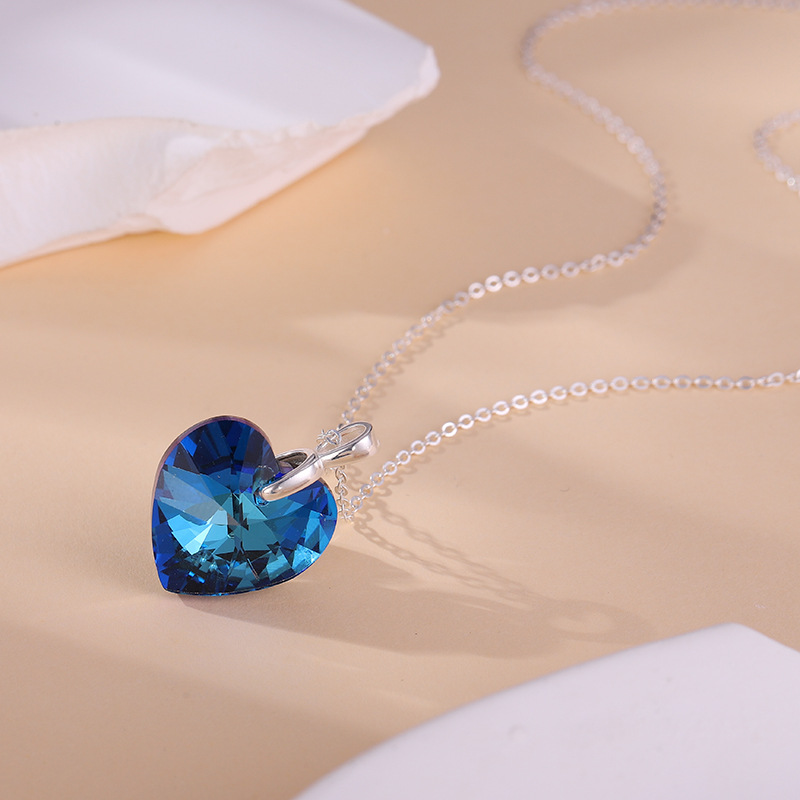 Marine fashionable necklace