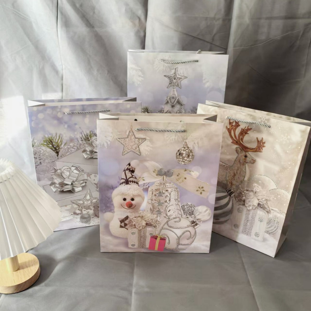可定 制圣诞节闪粉纸袋麋鹿圣诞节精致高级感礼品节日手提纸袋