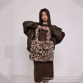 韩版新款简约风毛毛绒呢子秋冬大容量单肩包时尚休闲毛毛托特包