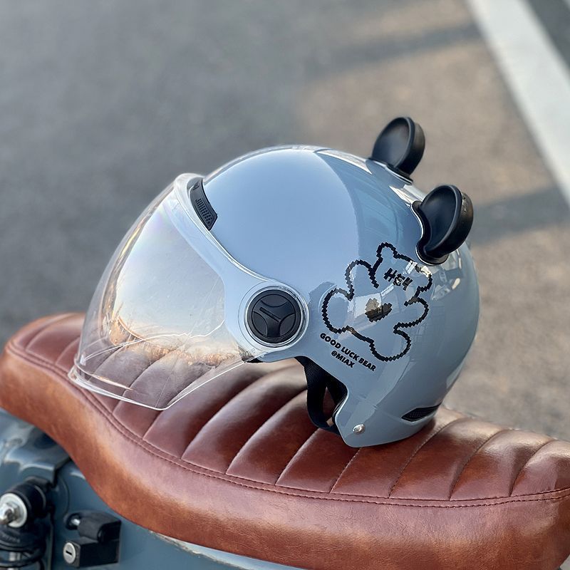 Electric Motorcycle Helmet Men and Women Universal Four Seasons