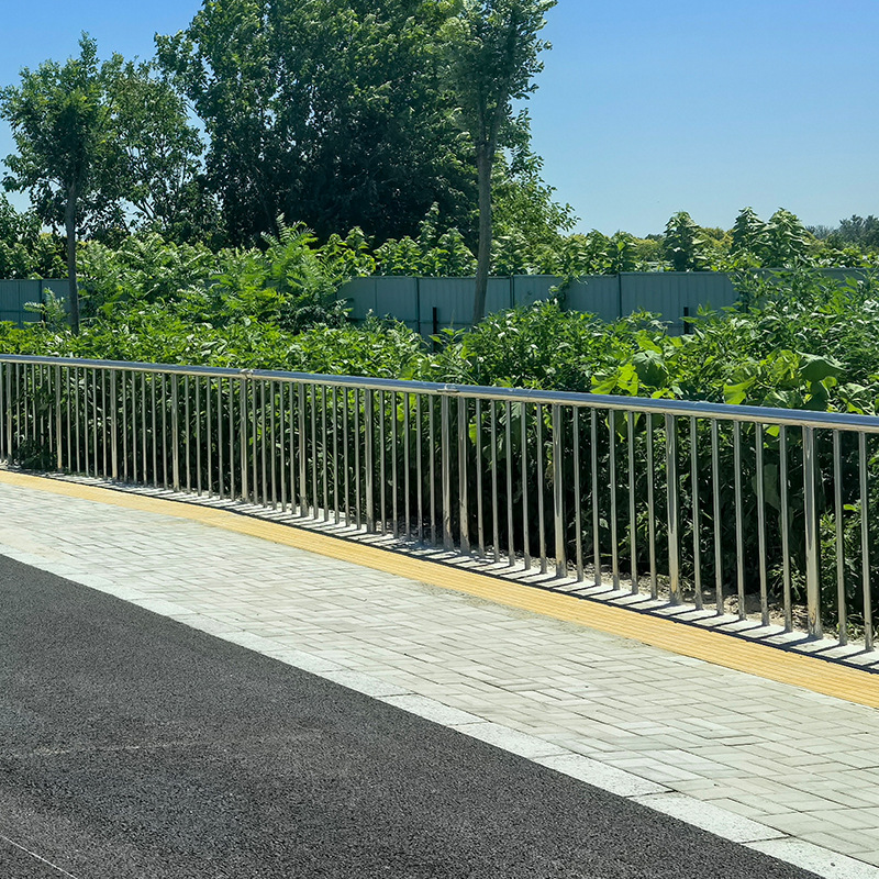 人行道不锈钢护栏复合不锈钢管护栏桥梁景观河道公交站台护栏栏杆