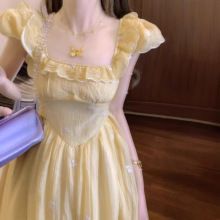 法式黄色小飞袖碎花连衣裙子女夏季2025新款收腰气质公主度假长裙