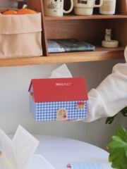小さな家の格子クリエイティブティッシュボックスコーヒーテーブルフェイスタオル収納ボックスライト高級リビングルームティッシュボックスハイエンドイン