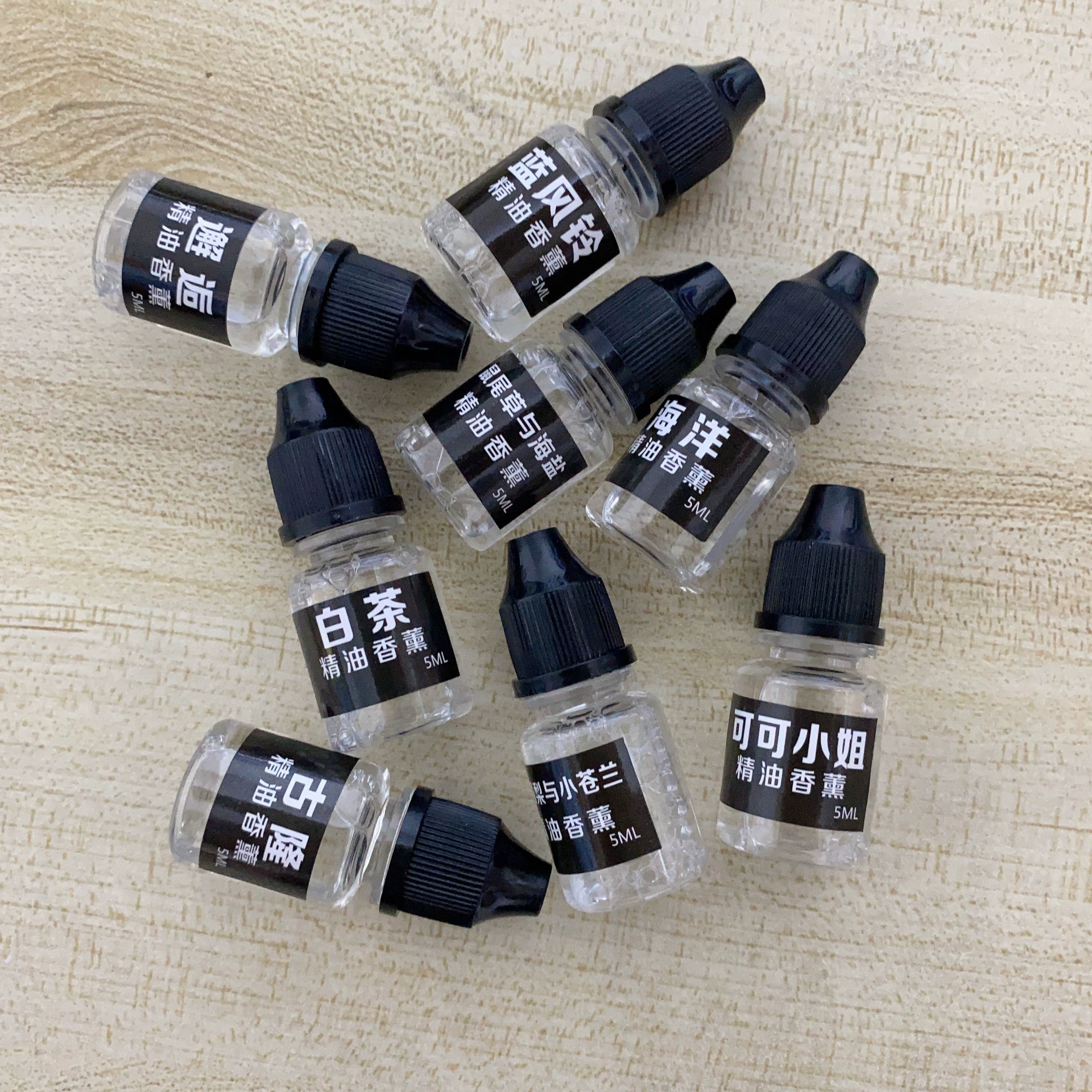 Пополнение автомобильных духов Жидкость Пополнение автомобильного эфирного масла Высококонцентрированная ароматерапия Прозрачные духи для загрузки 5 мл Жирная
